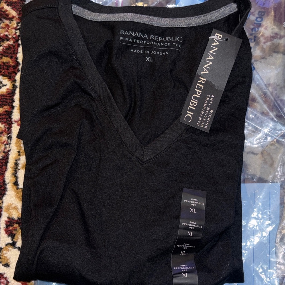 Banana Republic Classic Black V-Neck Tee